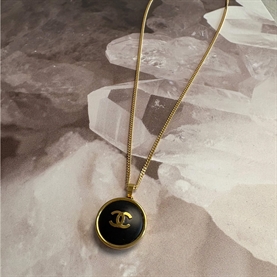 Vintage Treasures Halskæde M. Chanelknap, Sort/Guld